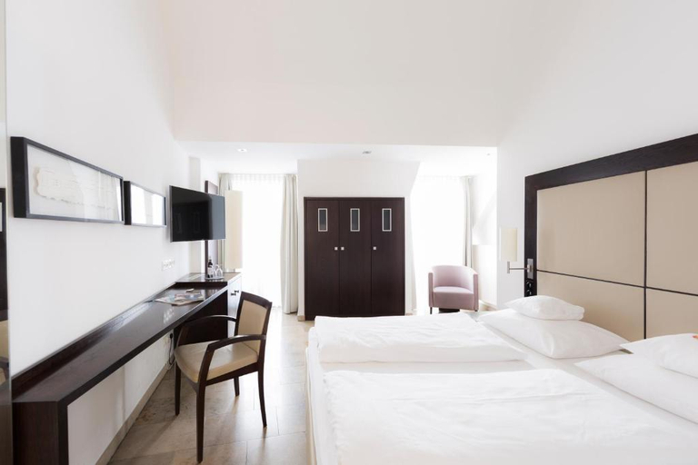 Bedroom 2, Devin Art Hotel, Düsseldorf