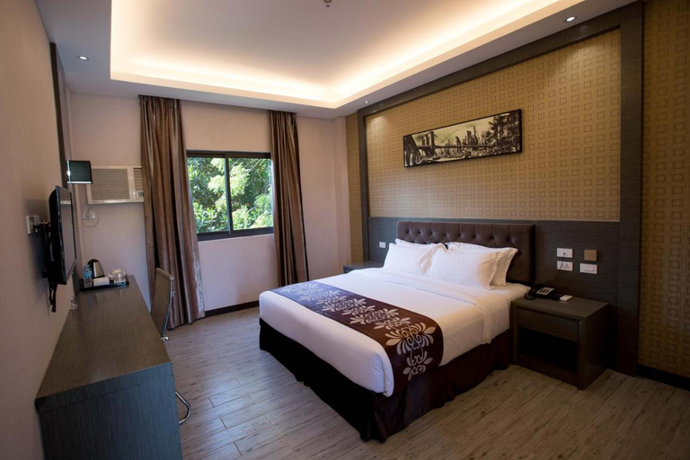 Bedroom 2, Vienna Hotel (Newly Renovated 2025), Coron