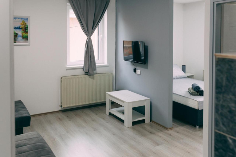 Others 3, La Casa, Niš