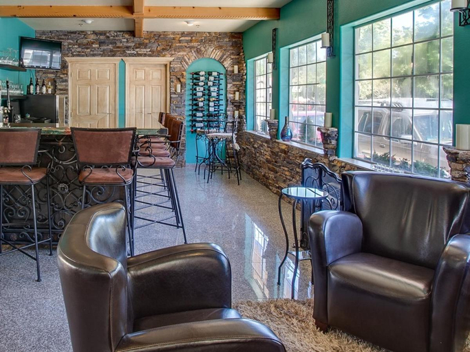 Others 5, Leavenworth Village Inn, Chelan