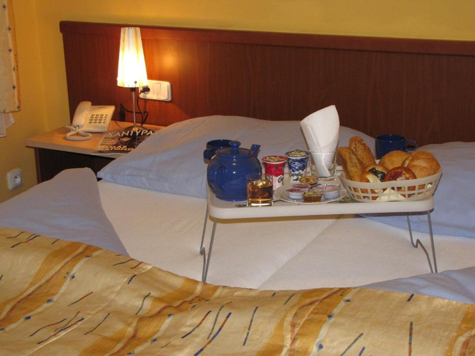 Bedroom 3, Aparthotel Austria Suites, Praha 6