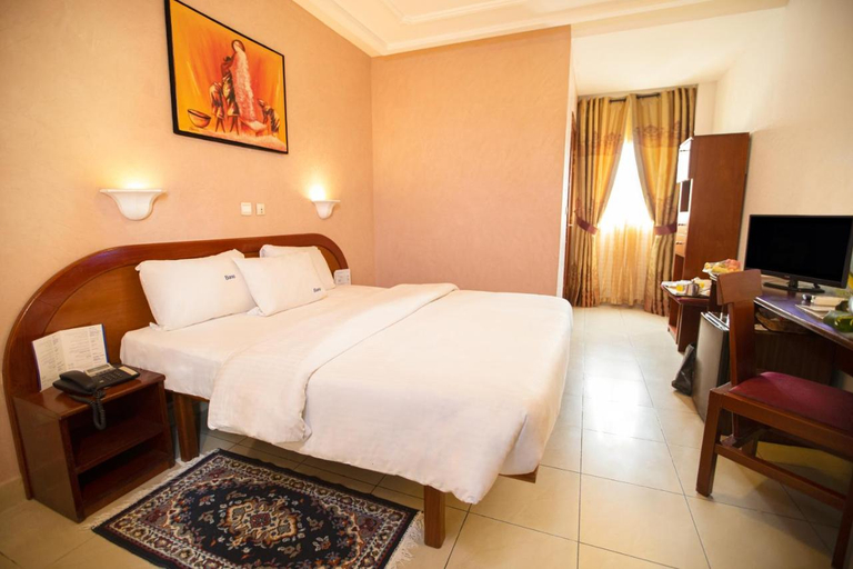 Bedroom 3, Bano Palace Hotel, Wouri