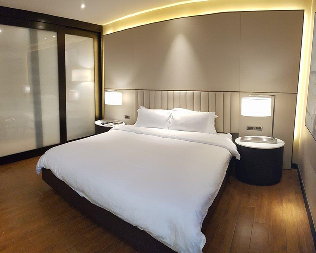 Bedroom 2, Subic Bay Travelers Hotel, Olongapo City