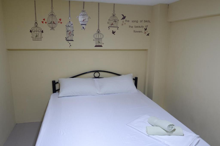 Bedroom 4, Alpina Monte Carlo Travellers Inn, Tagaytay City