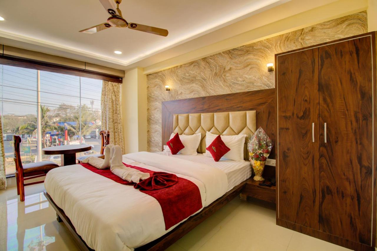 Bedroom 2, Hotel Samaira Residency, Dombivali, Thane