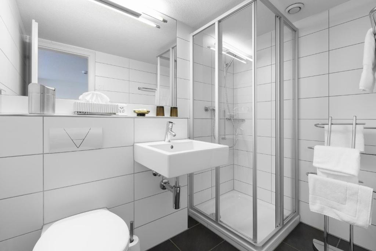 Bathroom 3, Seehotel Baumgarten Boutique Bed & Breakfast, Luzern