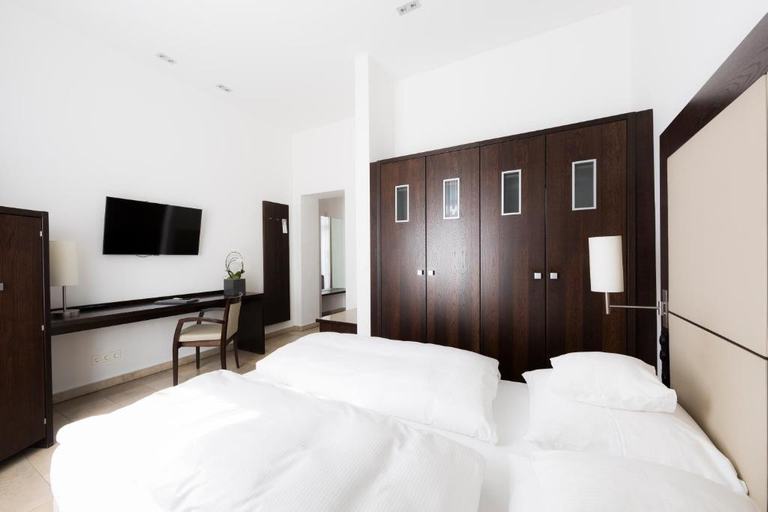 Bedroom 3, Devin Art Hotel, Düsseldorf