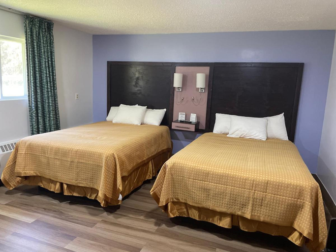 Bedroom 3, Scottish Inn - North Tonawanda, Niagara
