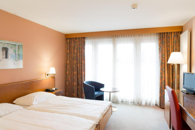 Bedroom 3, Hotel Le Cedre, Aigle