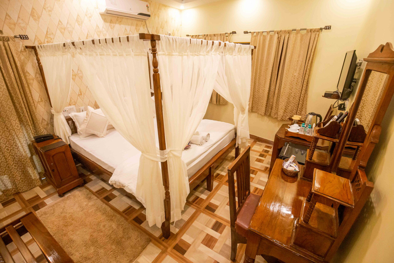 Bedroom 5, Hotel Cecil, Kolkata