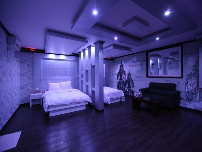 Bedroom 5, W Motel Andong, Andong