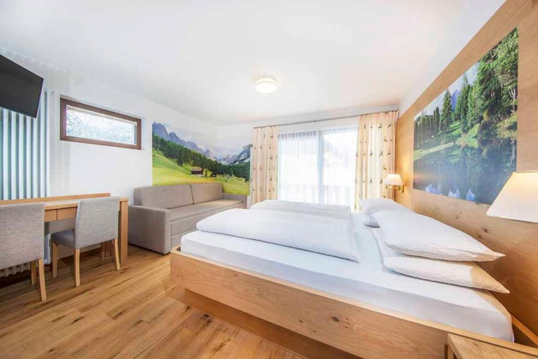 Bedroom 2, Hotel Garni Morene, Bolzano