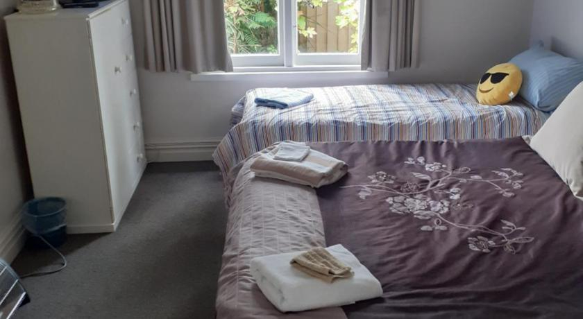 Bedroom 4, Intrepid Bed and Breakfast Christchurch, Christchurch