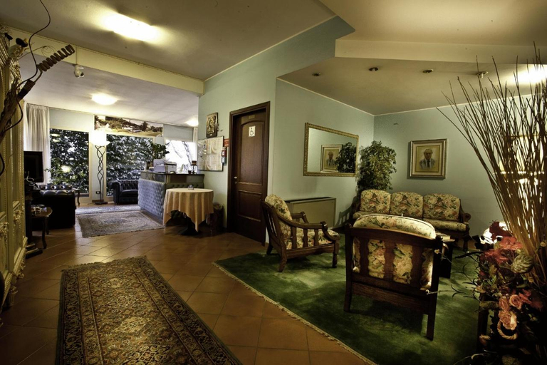 Others 5, Hotel Nastro Azzurro, Como