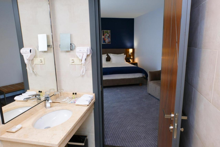 Bedroom 5, Avenue Hotel, Tbilisi