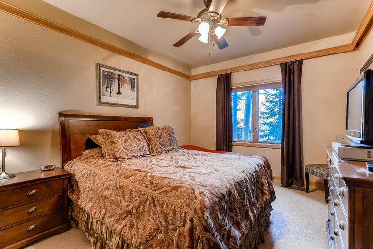 Bedroom 2, Mountain House, A Vail Resorts Property, Summit