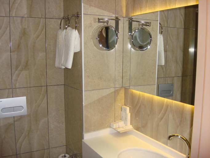 Bathroom 3, Bal Hotel, Espiye