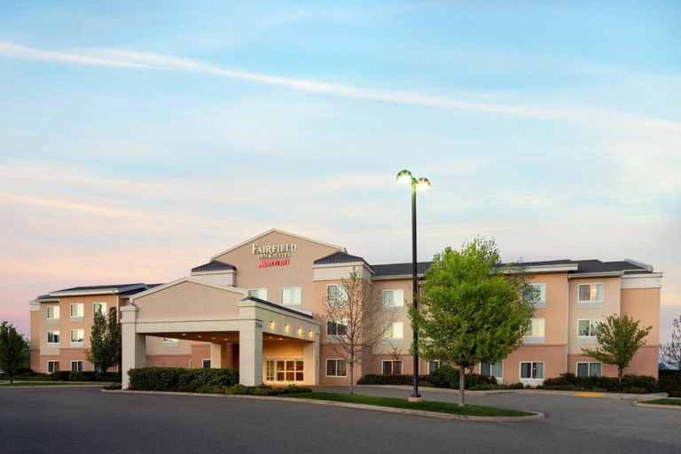 Exterior & Views 2, Fairfield Inn & Suites Redding, Shasta