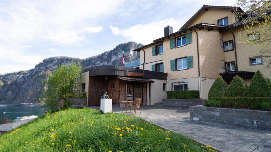 Exterior & Views 2, Panoramarestaurant Hotel Roggerli, Nidwalden