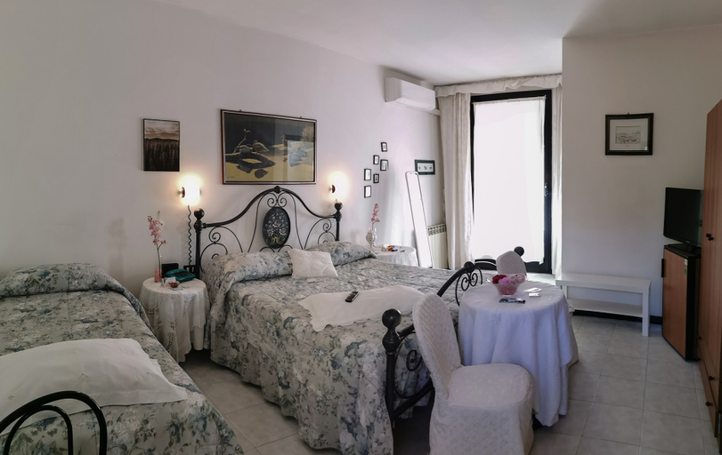 Bedroom 4, Hotel Ebe, Florence