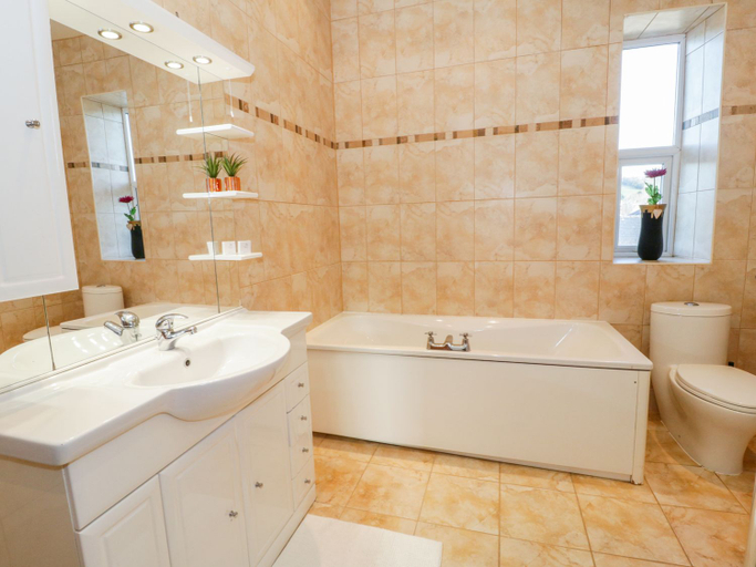 Bathroom, The Meadowsweet Hotel, Conwy