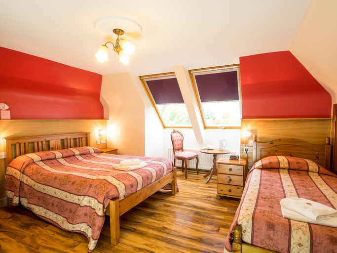 Bedroom 5, Corstorphine Lodge Hotel, Edinburgh