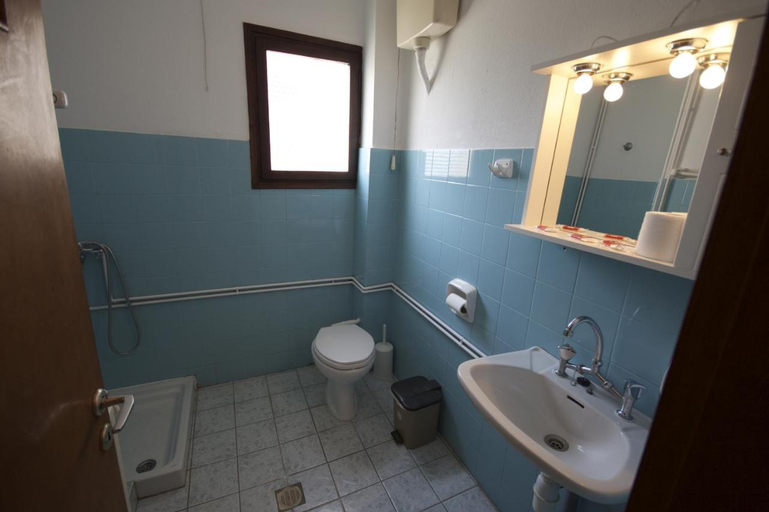 Bathroom 3, Hotel Sevilli, Thessaly