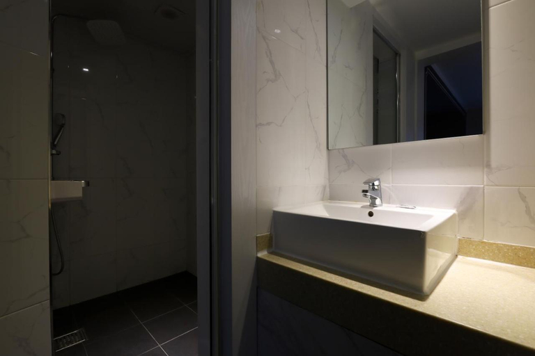 Bathroom 5, Hotel Duruwa (main building), Gyeyang