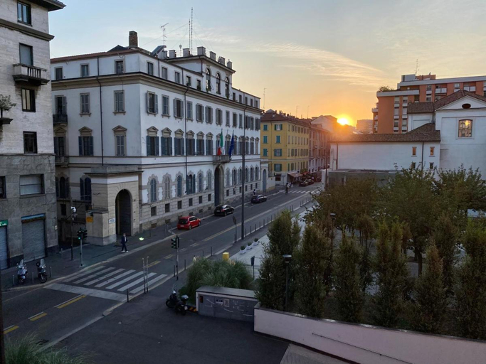 Others 4, Suite boutique Moscova, Milano
