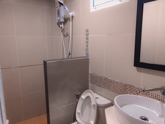 Bathroom 4, Airport Resort, Pulau Phuket