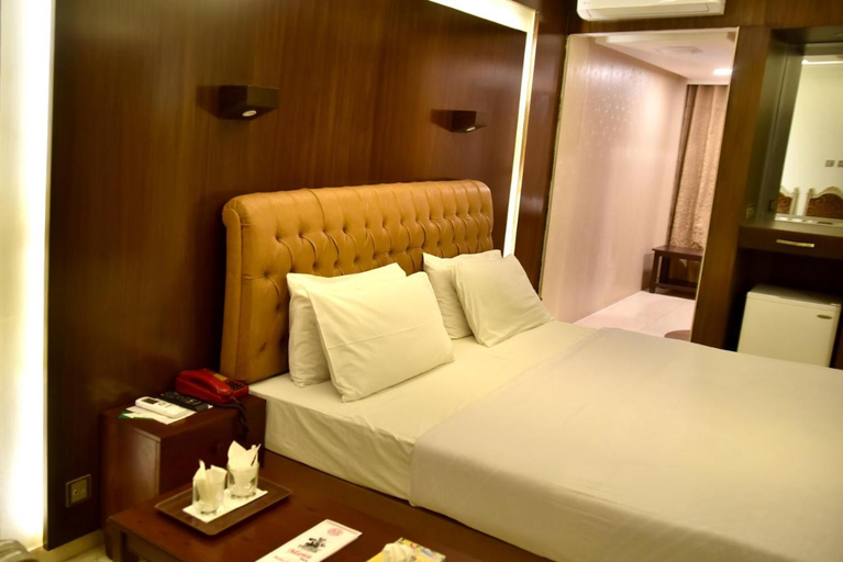 Bedroom 4, Hotel Mayfair Inn, Lahore