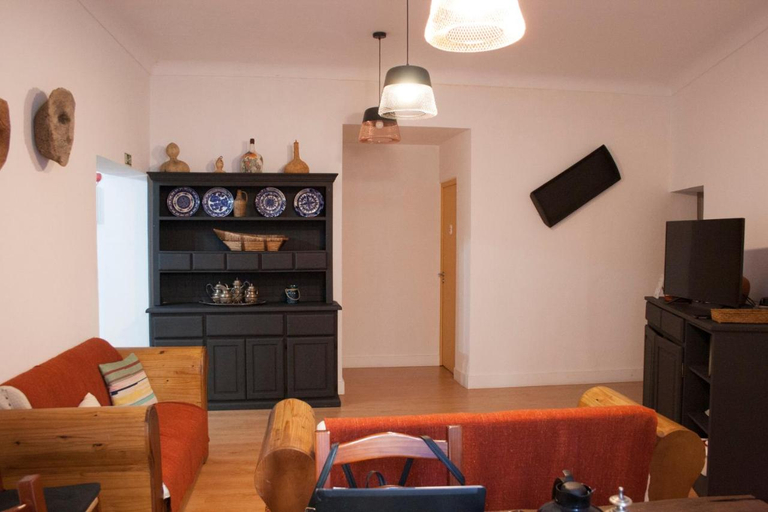 Others 4, Avis Guesthouse, Évora