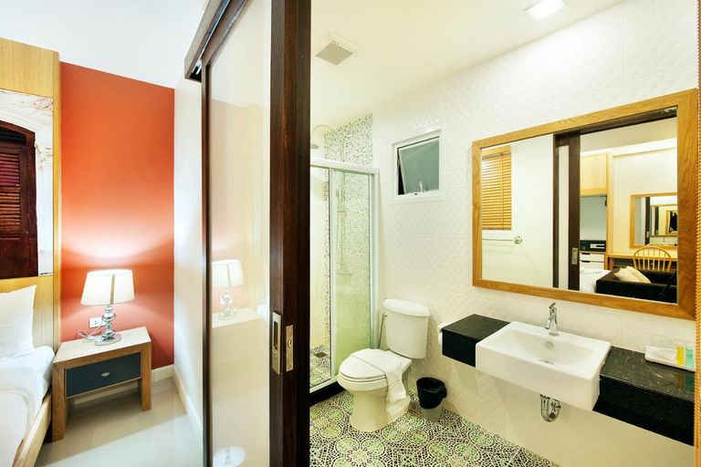 Bathroom, Ratana Apart Hotel @ Rassada, Pulau Phuket