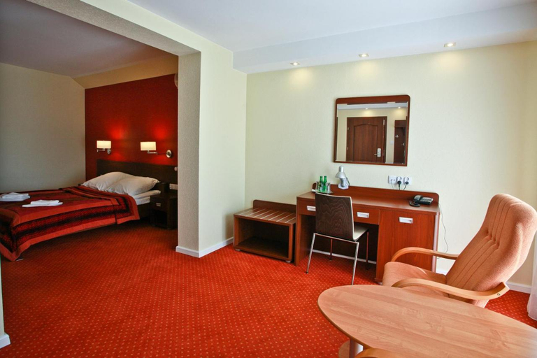 Bedroom 3, Hotel Chabrowy Dworek, Warsaw West
