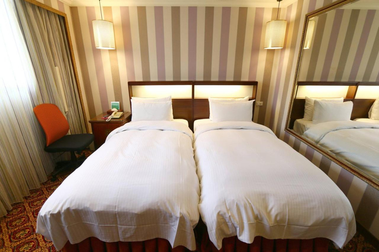 Bedroom 5, 麗都平價商旅, Taichung