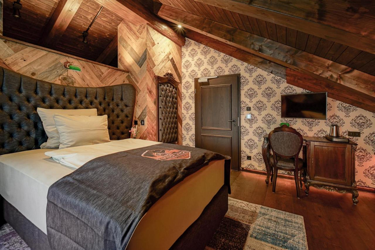 Bedroom 3, Timberjacks Siegen Motel, Siegen-Wittgenstein