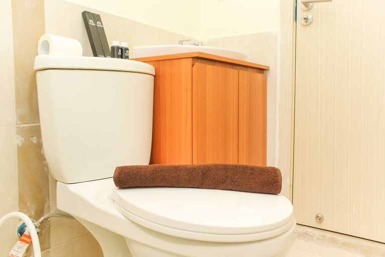 Bathroom 3, Spacious and Well Appointed 2BR at Meikarta Apartment, Cikarang