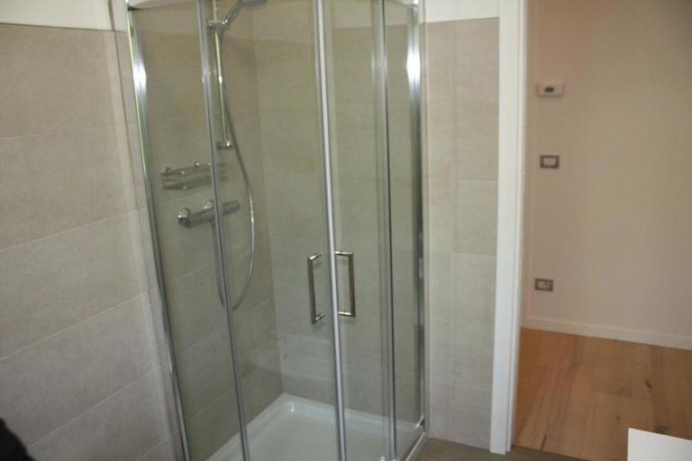 Bathroom 5, Elis' Rooms, Treviso
