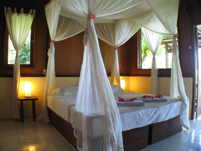 Bedroom, Bunaken Cha Cha Nature Resort, Manado
