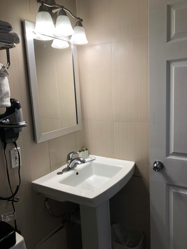 Bathroom 4, The Vue Hotel Express, New York