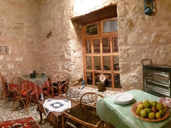 Food & Drinks 5, The Orient Home, Wadi Musa