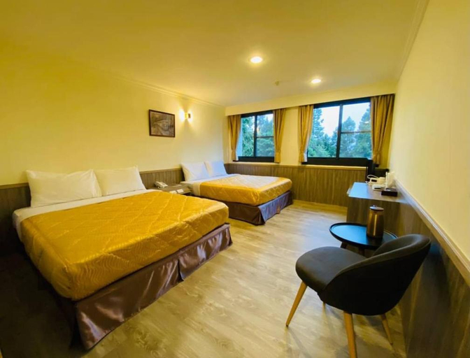 Bedroom 2, Yin Shan Hotel, Chiayi County