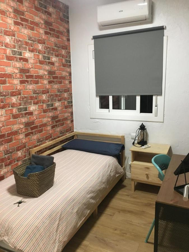 Bedroom 2, Practical room: Barcelona-Fira-Airport, Barcelona