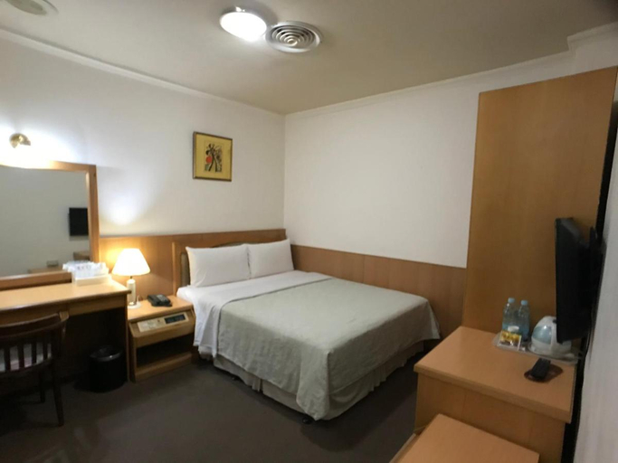 Bedroom 2, Shiah Yih Hotel, Yulin