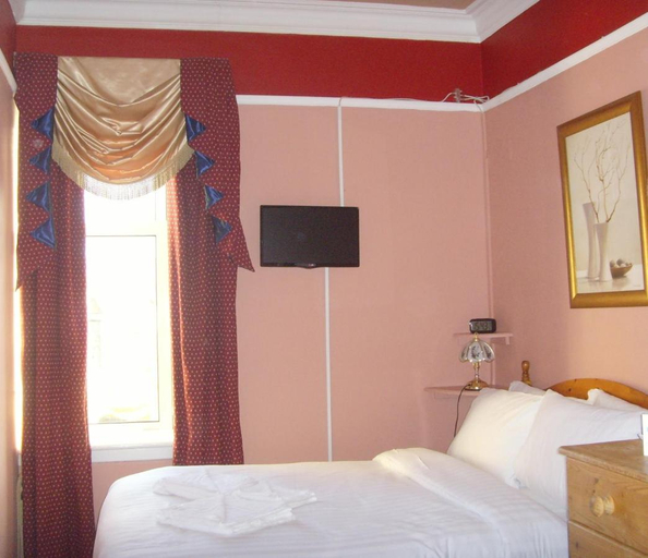 Bedroom 5, Twin Lions Hotel, Edinburgh