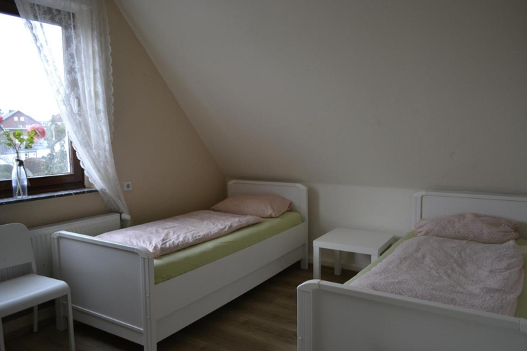 Bedroom 2, Pension Highway - Bunde Borriesstraße 39, Herford