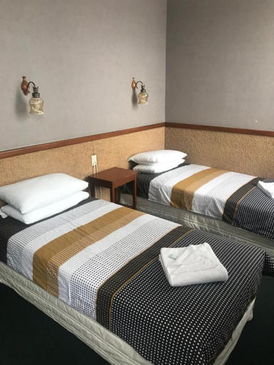 Bedroom 4, Grand Hotel - Whangarei, Whangarei