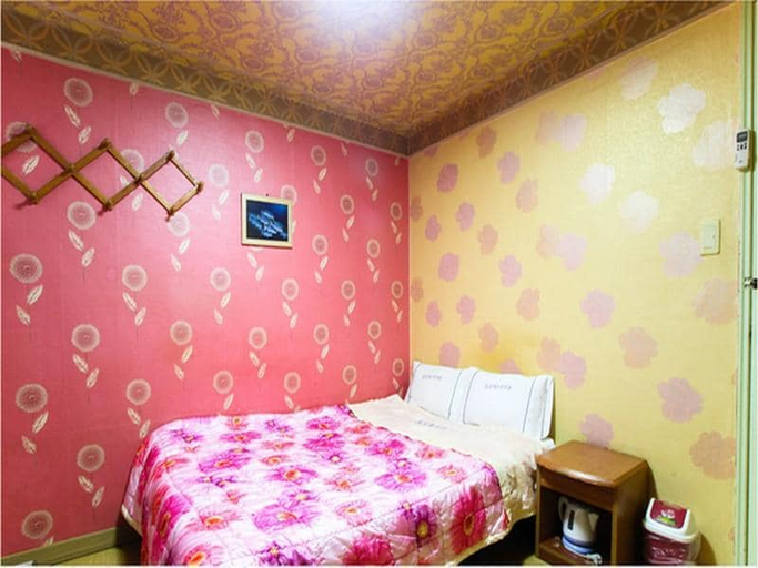 Bedroom 4, Dongrae Oncheon Hotel, Dongnae