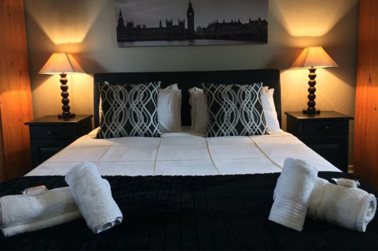 Bedroom, The Gables Middelburg MPU, Nkangala