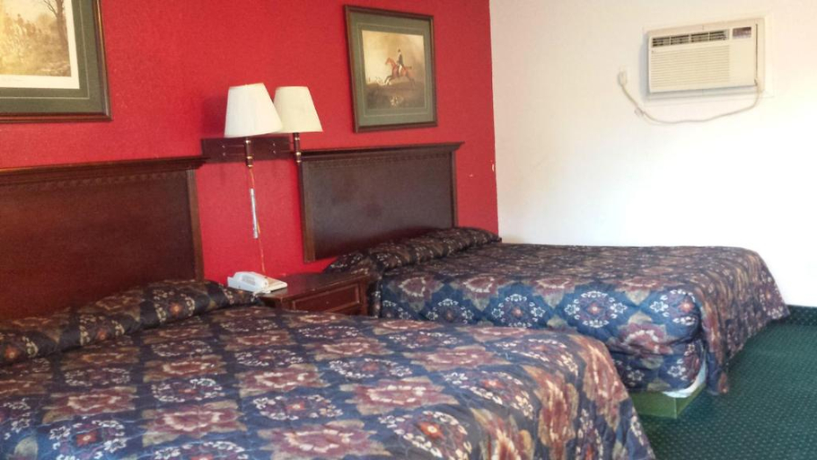 Bedroom 3, Hallmark Motel, Burlington